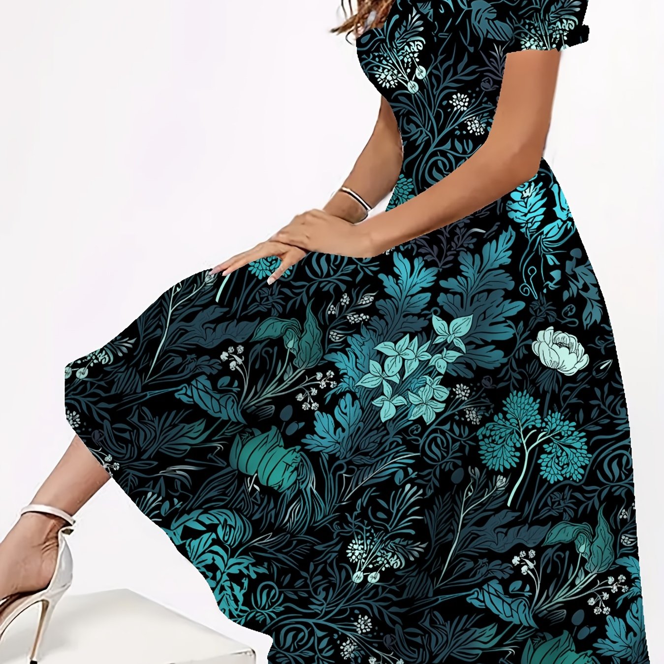 Plus Size Elegant Floral Print Dress - Chic Round Neck Short Sleeve Maxi