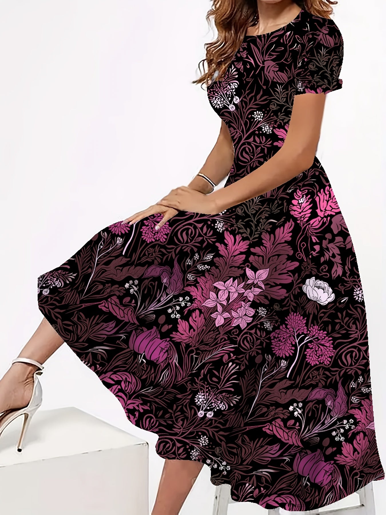Plus Size Elegant Floral Print Dress - Chic Round Neck Short Sleeve Maxi