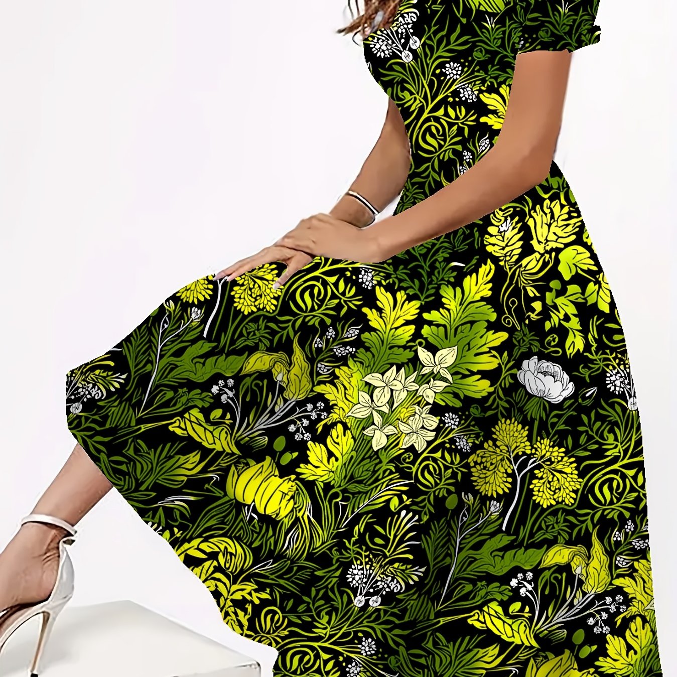 Plus Size Elegant Floral Print Dress - Chic Round Neck Short Sleeve Maxi